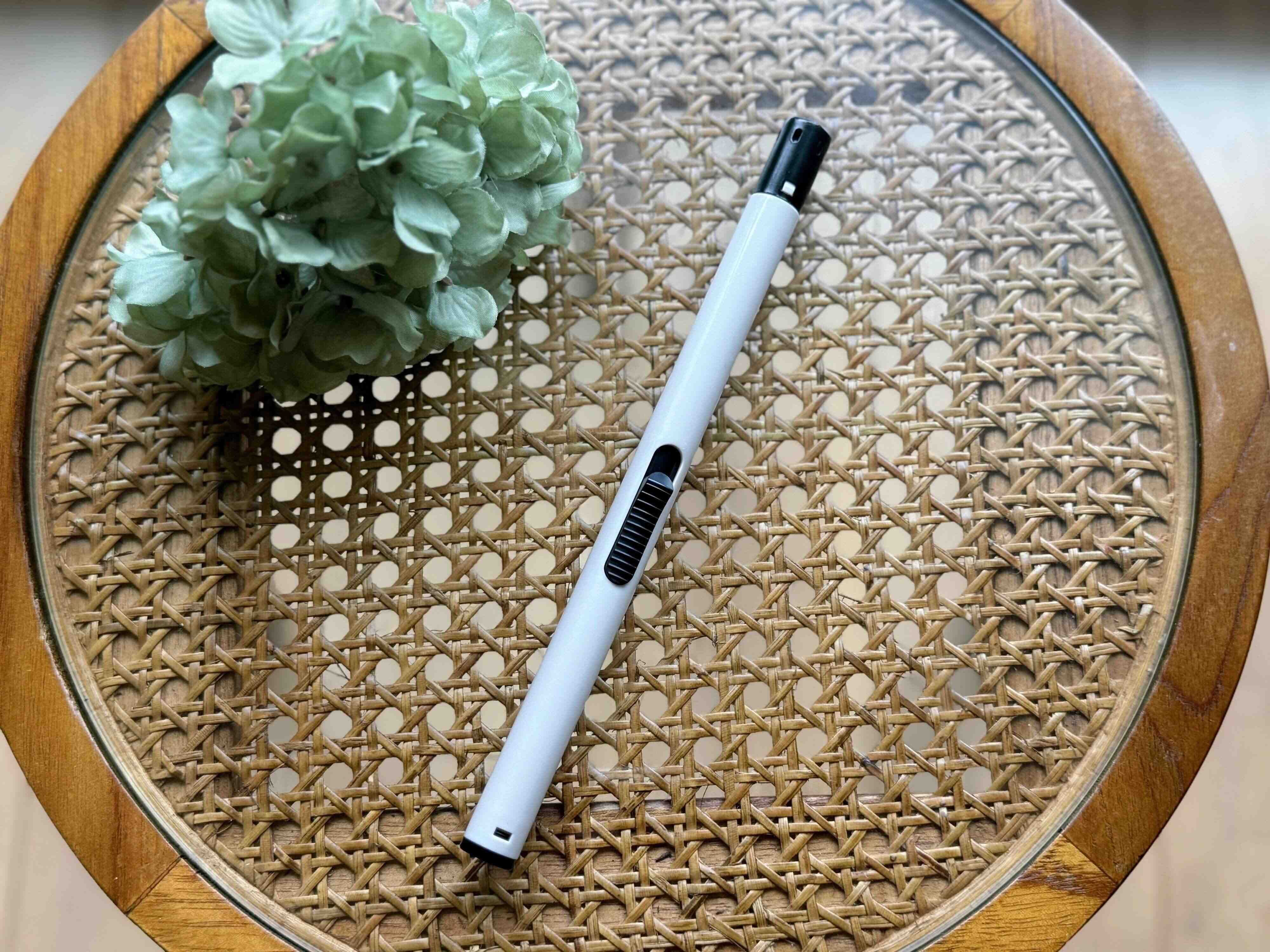 飛ぶように売れてる【セリア】「シンプルで使える！」超優秀人気グッズ3選