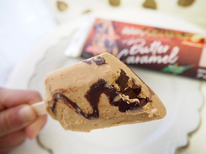 シャトレーゼ「大人のチョコバッキー 焦がしバターキャラメル」断面写真