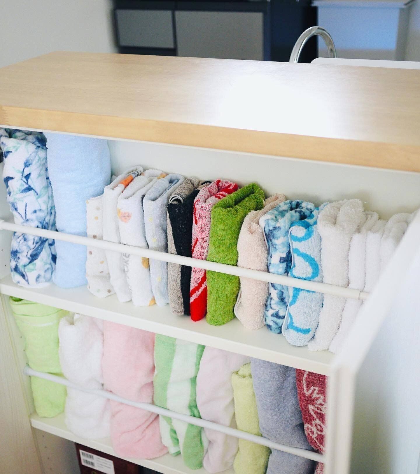 タオルの収納にも役立つ突っ張り棒