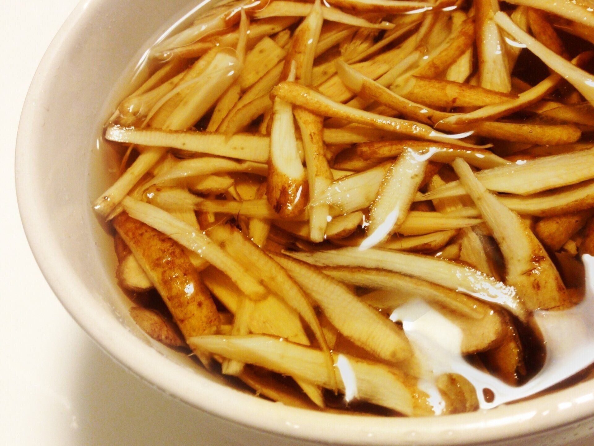 野菜のアク抜きをする