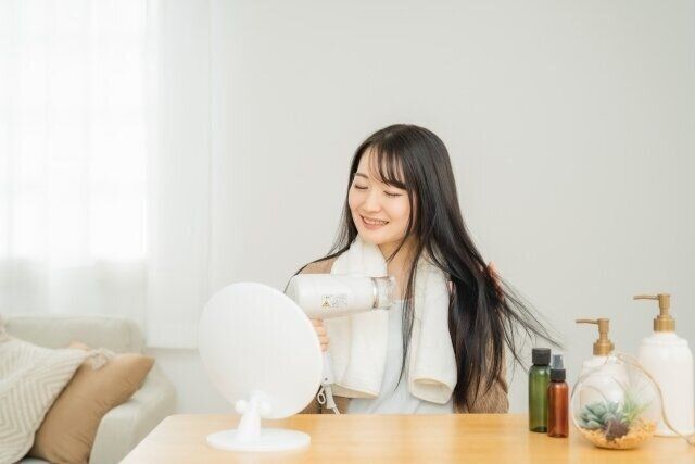 髪のパサパサ解消！原因と対策、おすすめ改善アイテムもご紹介