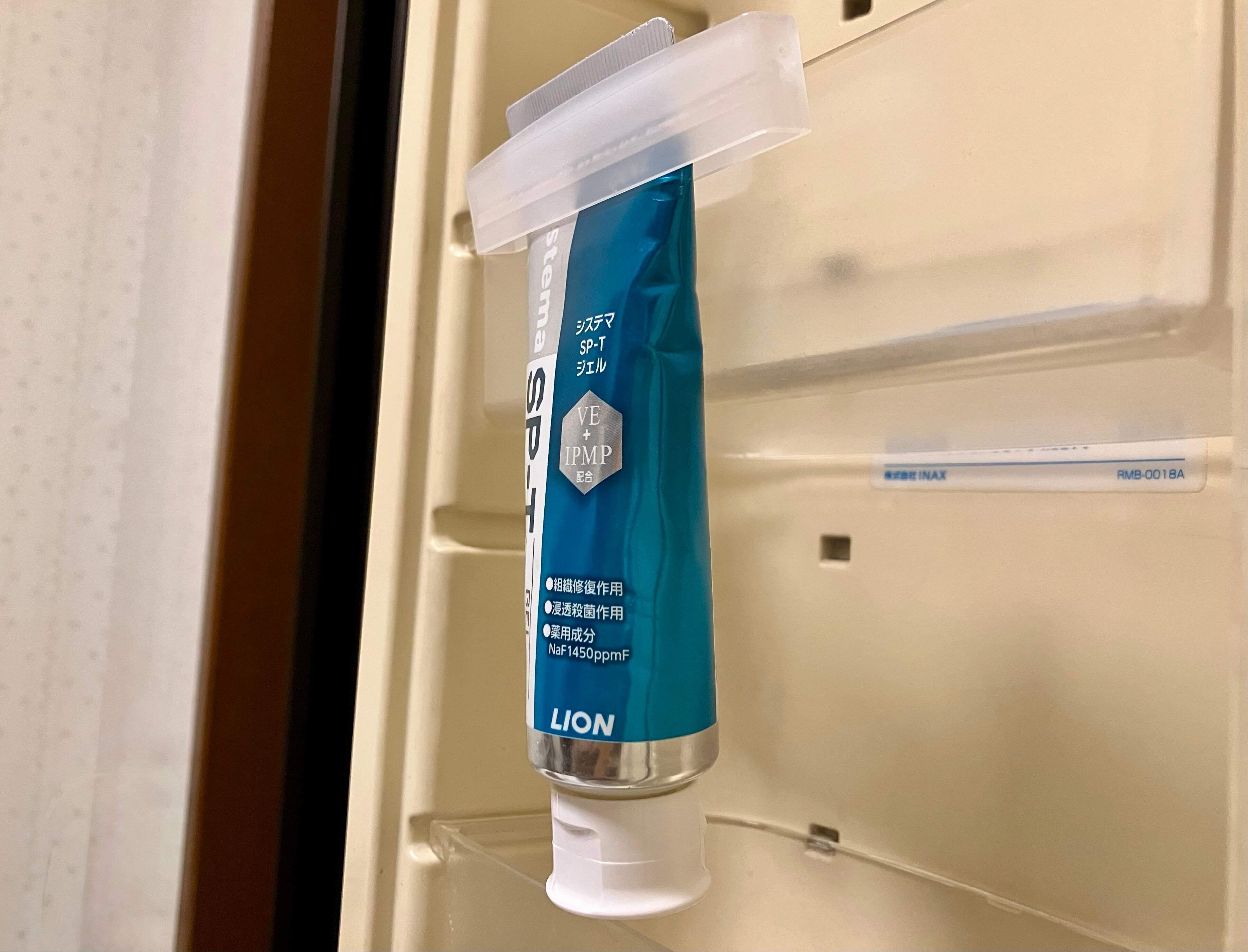 浮かせる収納もできる