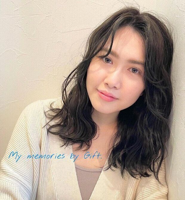 外国人風な無造作感が人気！波巻きミディアムヘア