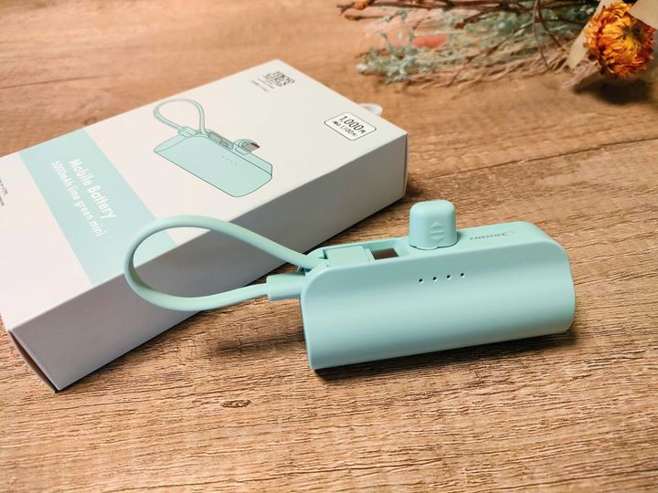 タイプCの差込が2つあるバッテリー