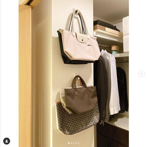 ライトグレーを選べばフックが目立たずすっきり