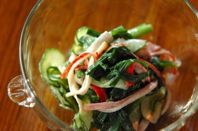 キュウリとニラの和え物