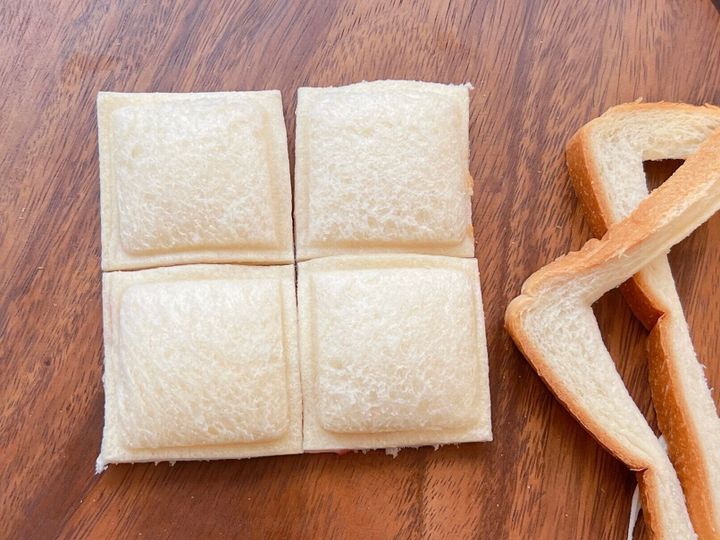 ぎゅっと押すだけでパックサンドができる!