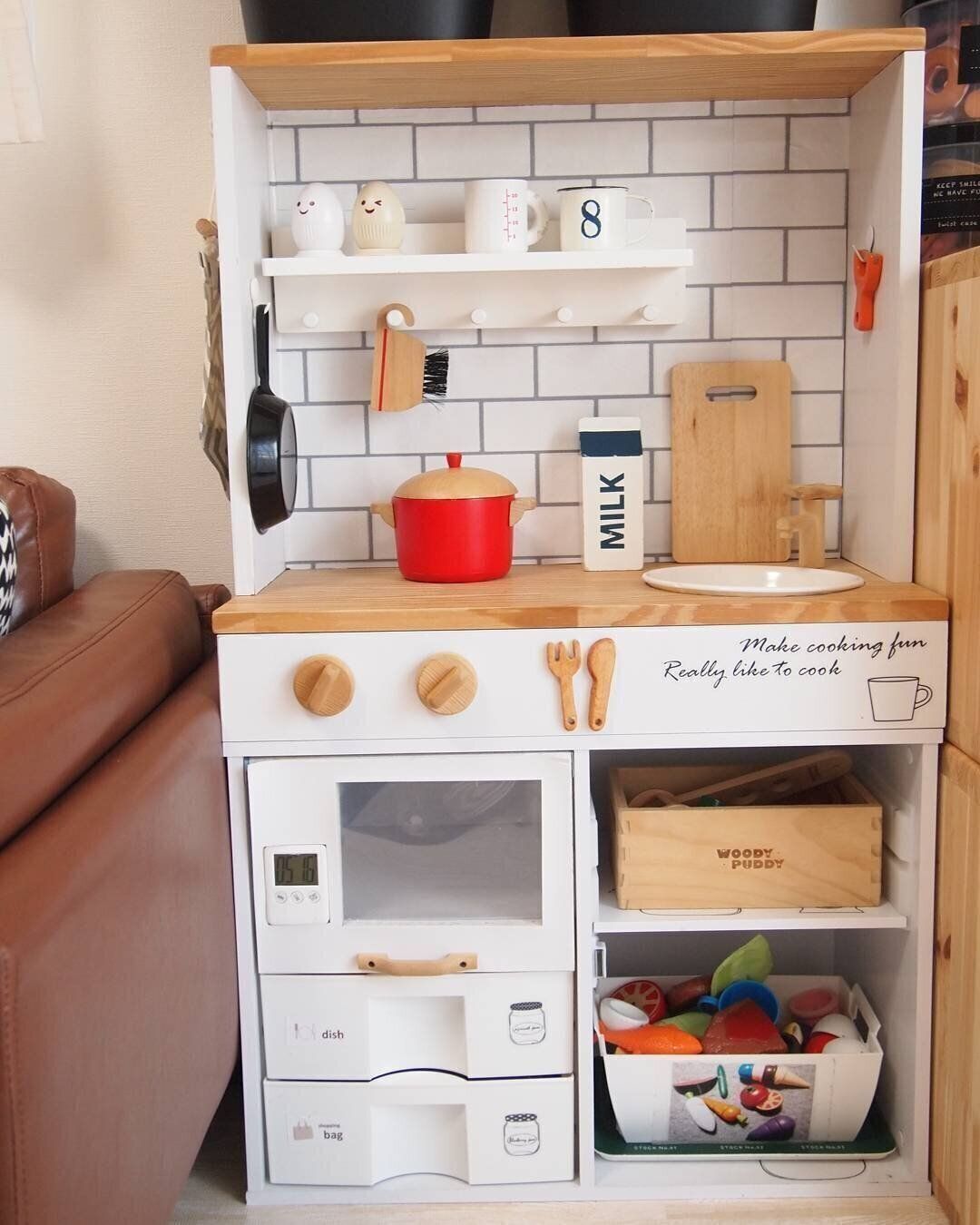 世界にひとつだけ！カラーボックスでつくるままごとキッチン