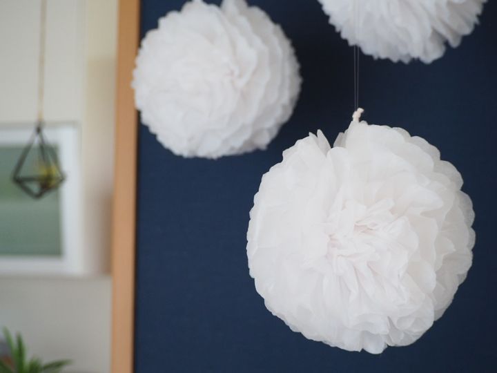 ダイソーの フラワーペーパー で簡単ペーパーポンポン作り サンキュ ダイソーの フラワーペーパー で簡単ペーパーポンポン作り サンキュ