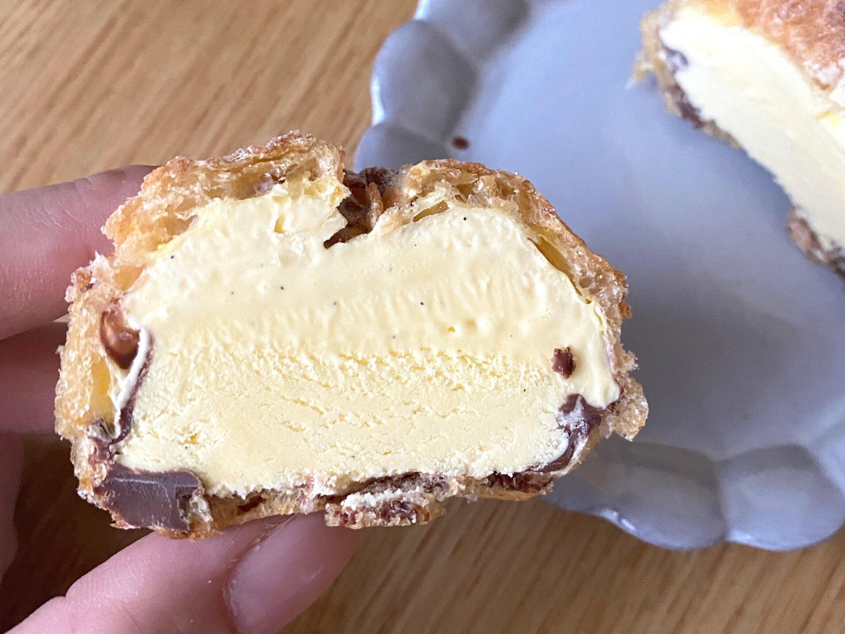 DESSERTクッキーシューアイスプレミアムカスタード