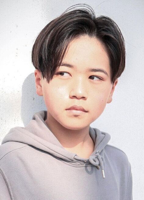 大人っぽくて新鮮！韓国風センターパート