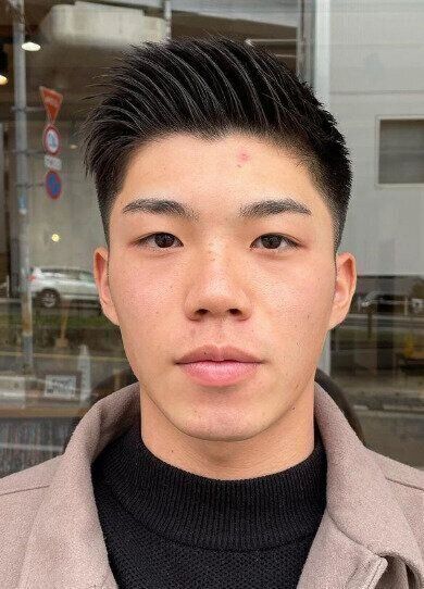 かき上げ前髪がポイント！バーバースタイル