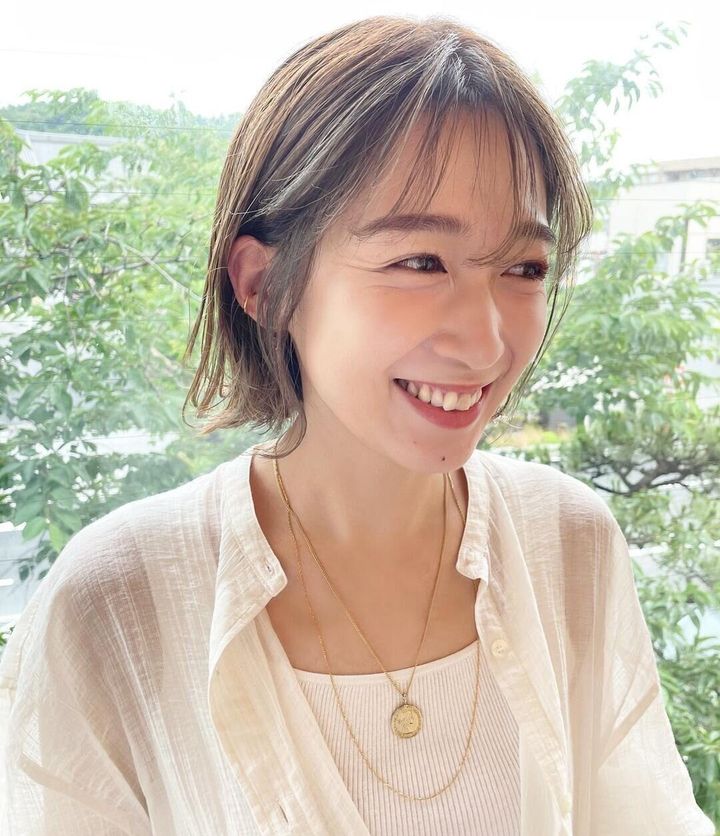 40代の丸顔女性におすすめの髪型 22最新 丸顔のコンプレックスを解消できるヘアカタログ サンキュ 40代の丸顔女性におすすめの髪型 22最新 丸顔のコンプレックスを解消できるヘアカタログ サンキュ