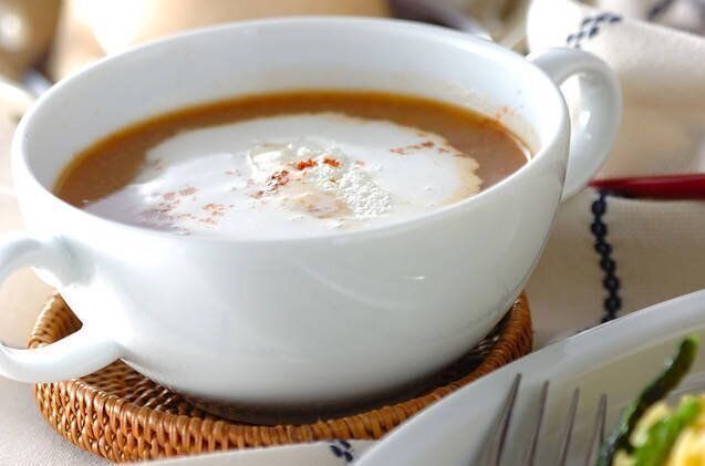 お肉を食べるスープ