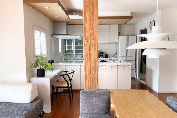 LDKや洗面所が映る写真