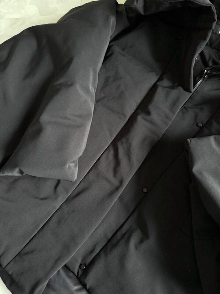 ハイブリッドダウンジャケット　ユニクロ