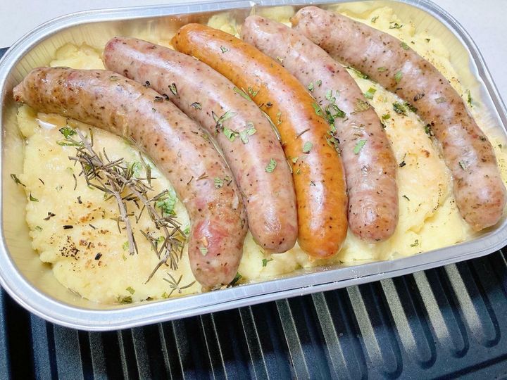 3種のソーセージ&マッシュポテト焼き上がり