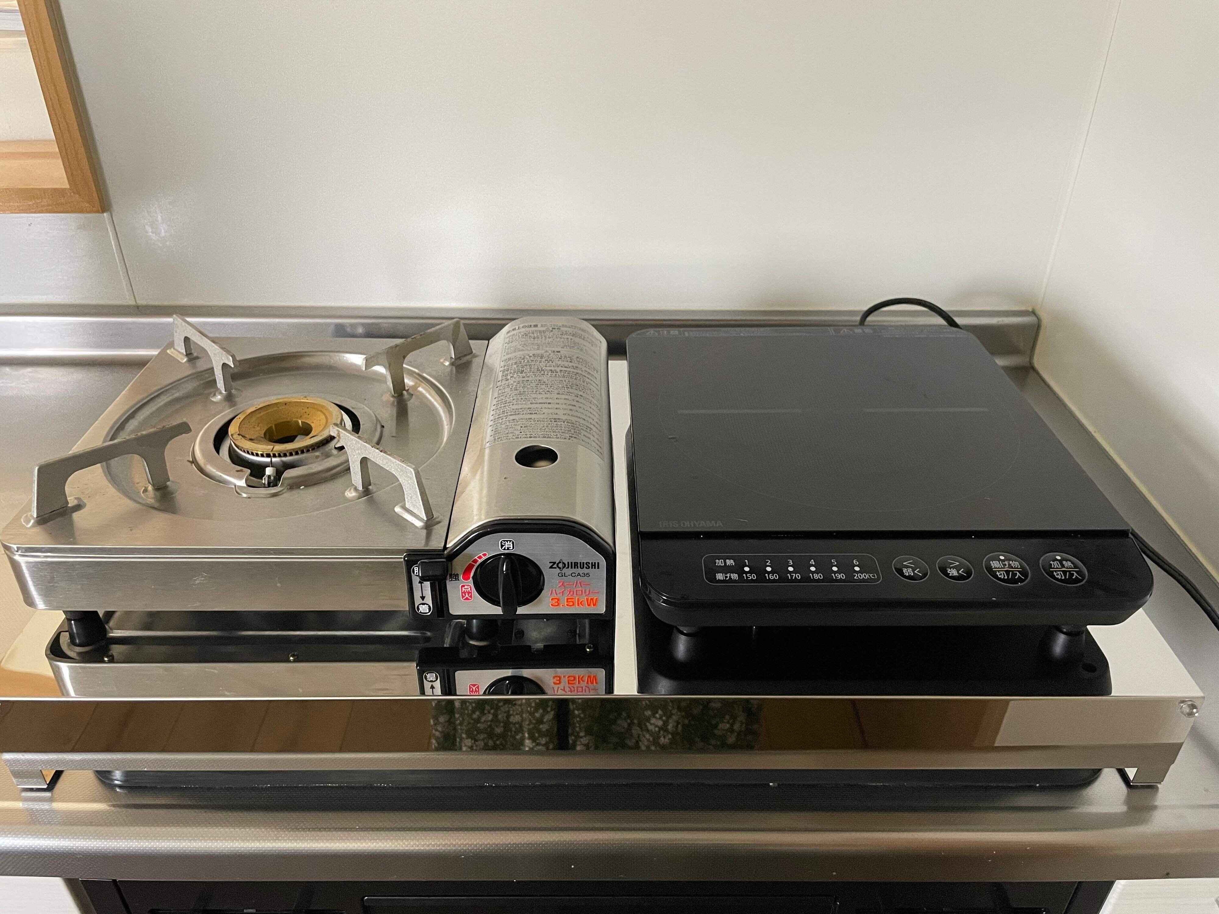 卓上のカセットコンロとIHヒーターを併用する