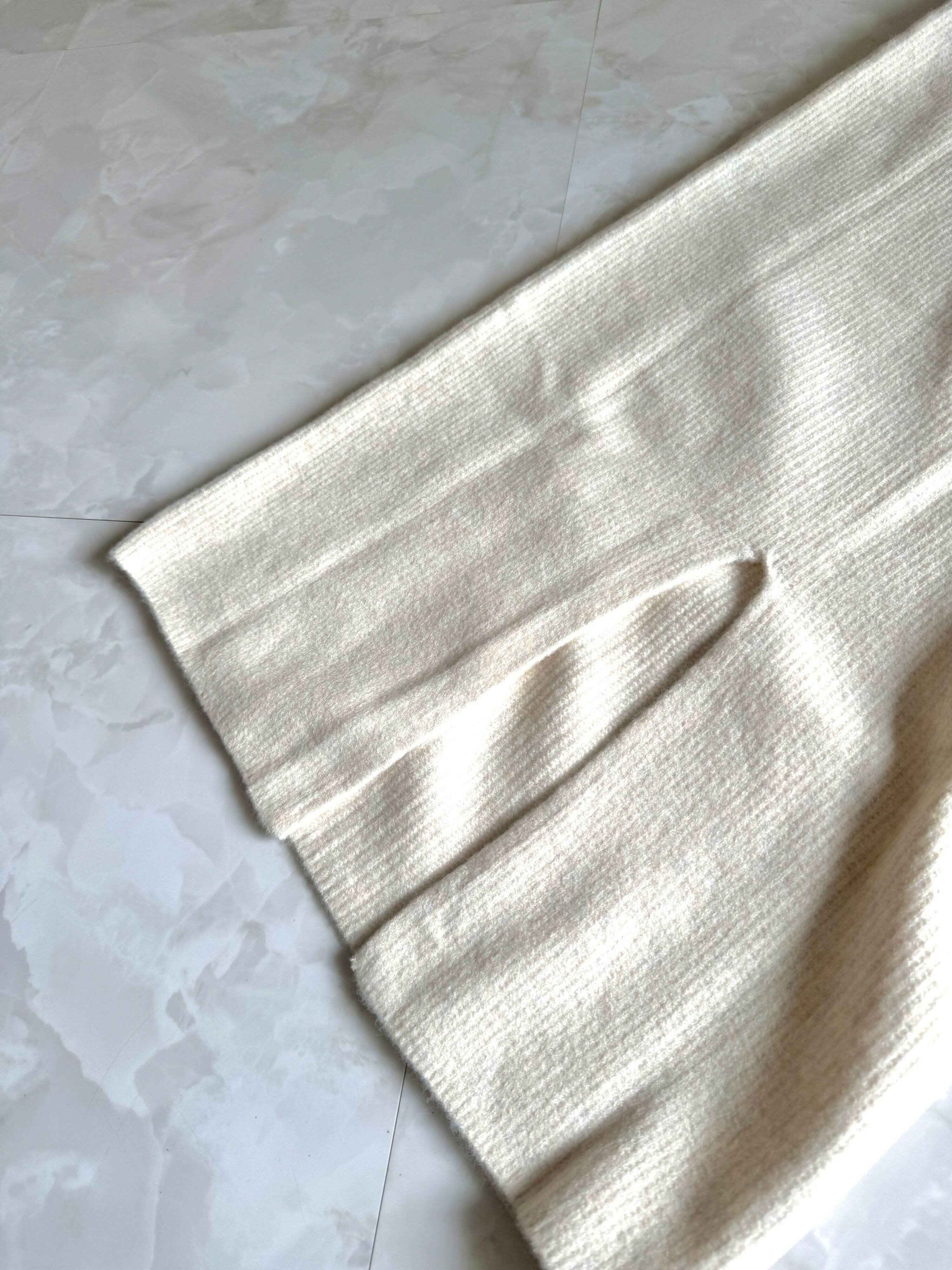 ユニクロ　3Dスフレヤーンスカート