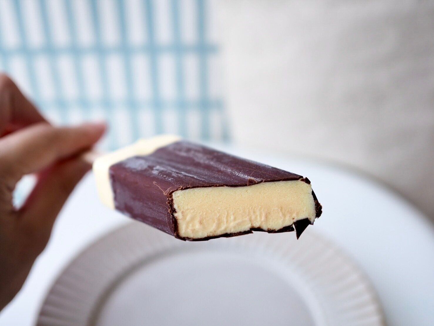 シャトレーゼ「チョコバナナバー 6本入」断面写真