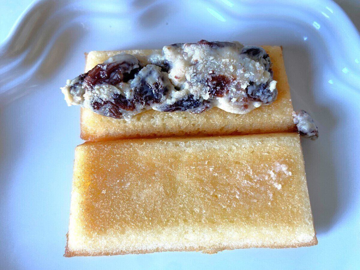 ラムレーズンクリームがたっぷり