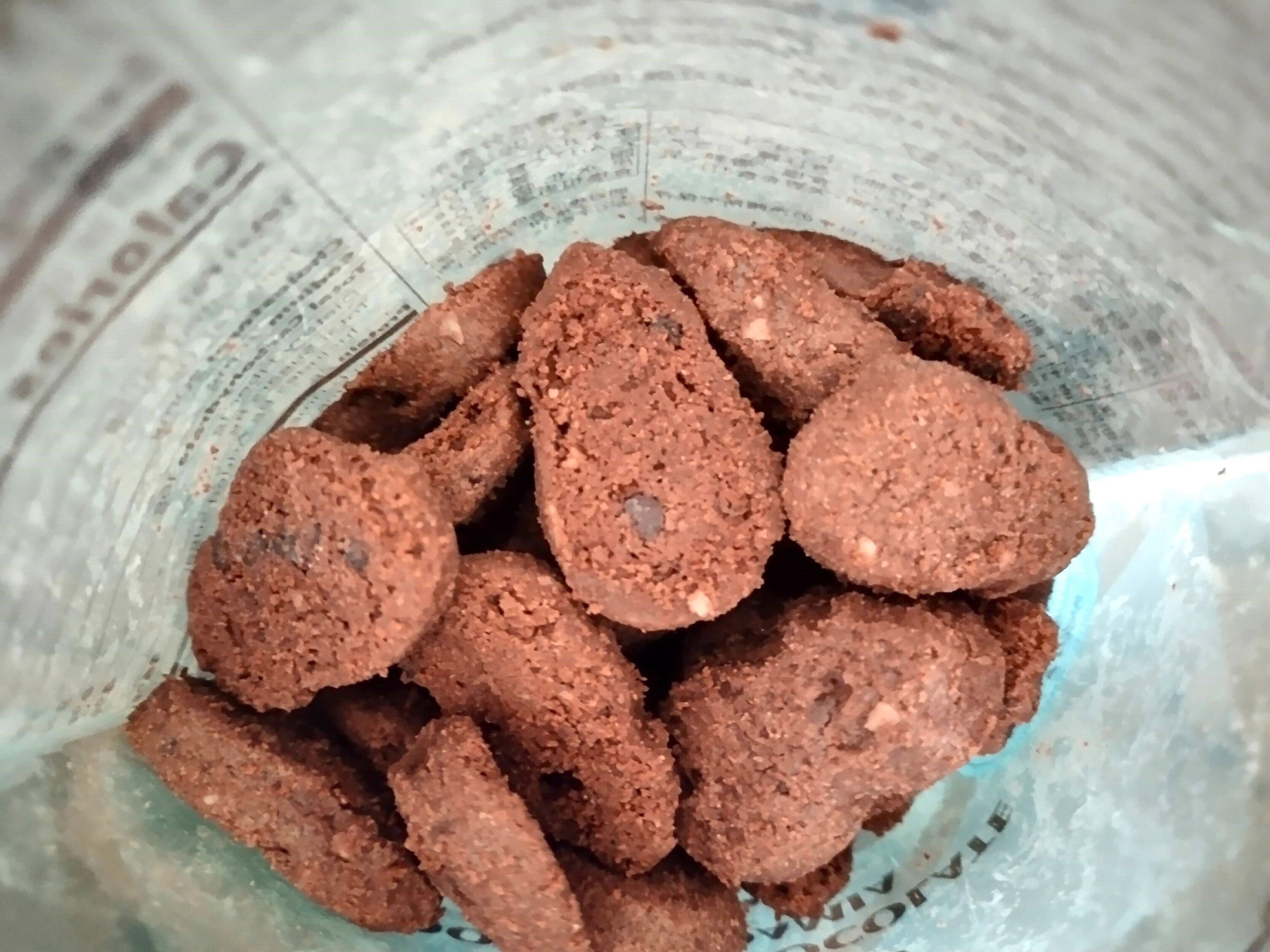 マカダミアチョコおまけつき!ホノルルクッキー55枚入り‼️ Amazon | Honolulu Cookie Company ホノルルクッキー チョコ