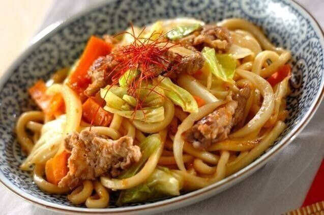 焼き肉のタレでスタミナ焼うどん