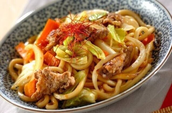 焼き肉のタレでスタミナ焼うどん