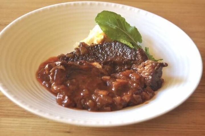 牛すね肉の赤ワイン煮