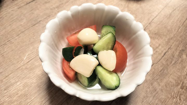 トマトときゅうりとガーリックのピクルス