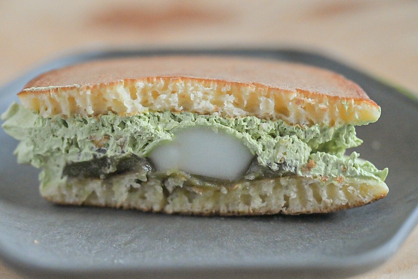 宇治抹茶生どらの断面