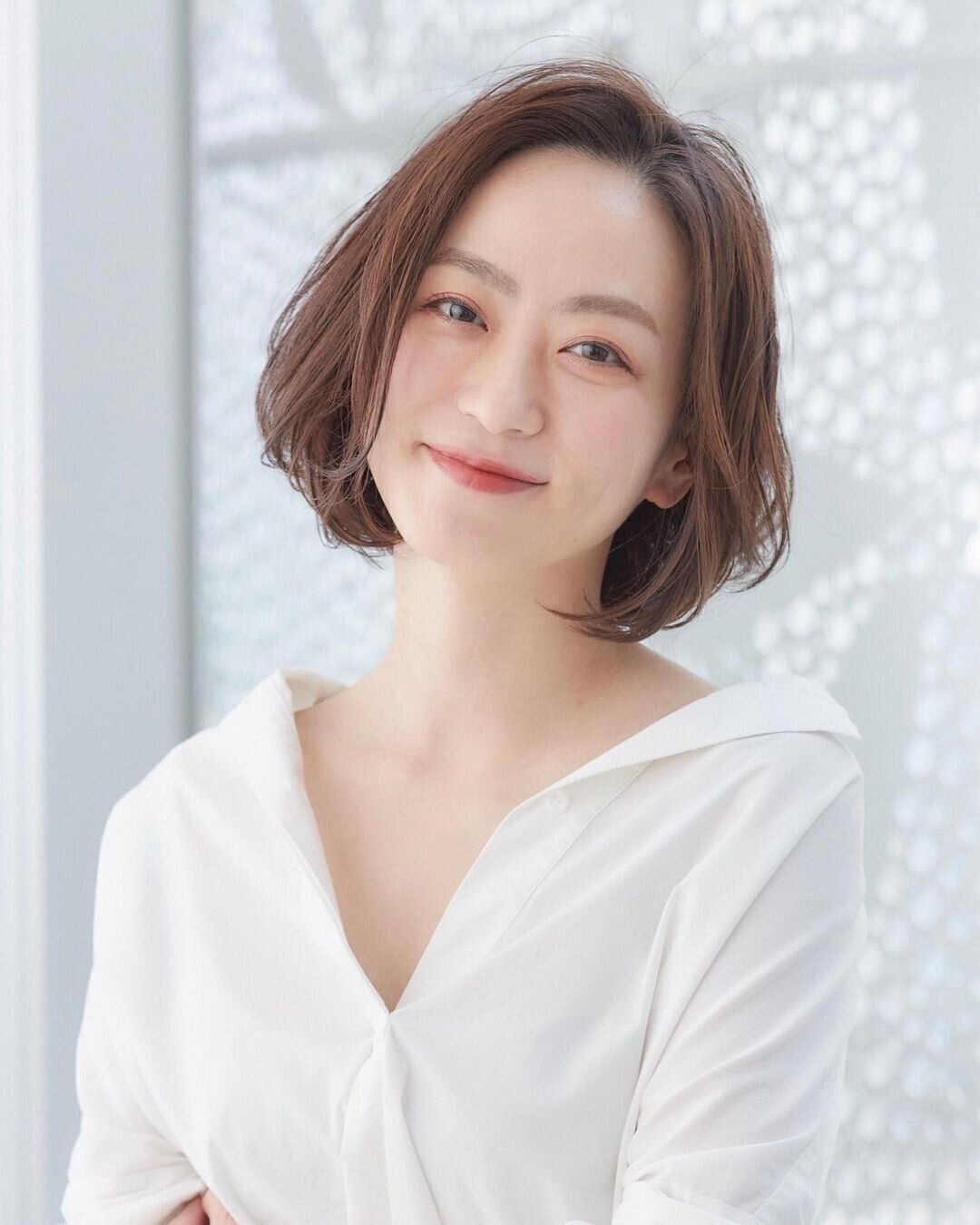 40代女性にもおすすめ！小顔効果もバッチリ！ふんわり包み込む上品ボブ