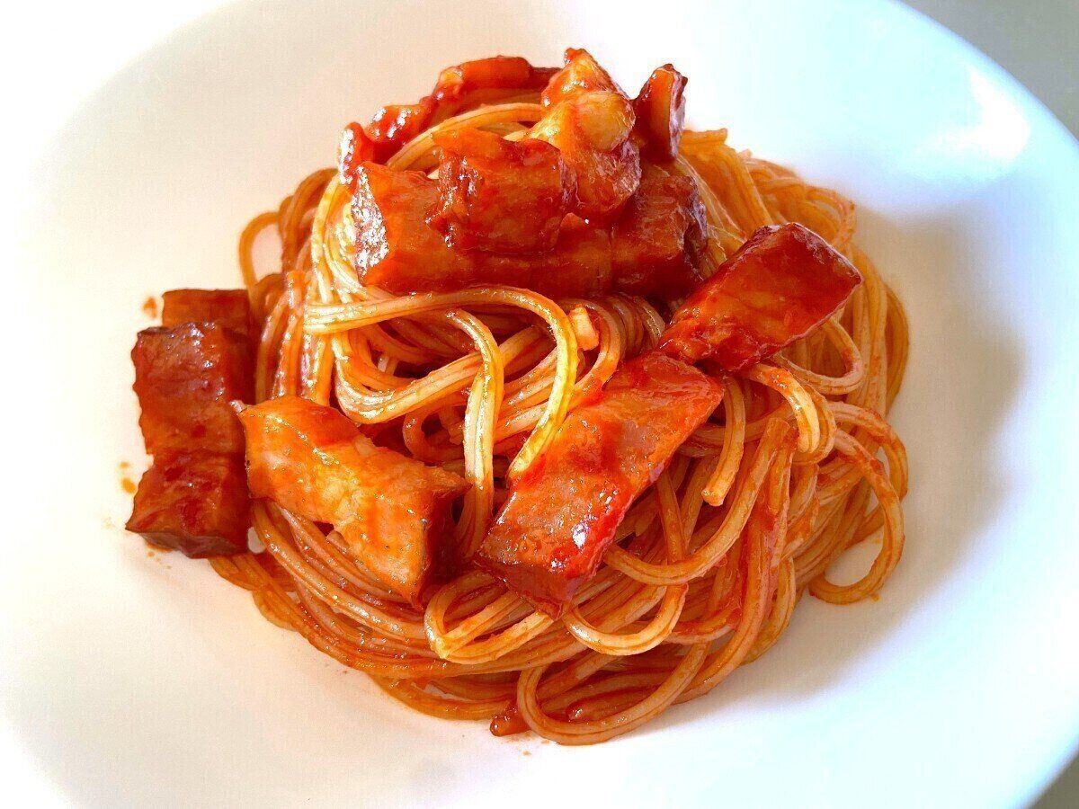 トマトソースパスタ