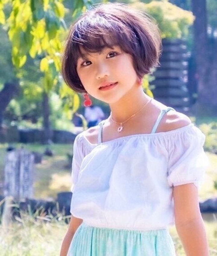 ゆるめのクセ毛がキュート!ショートボブ