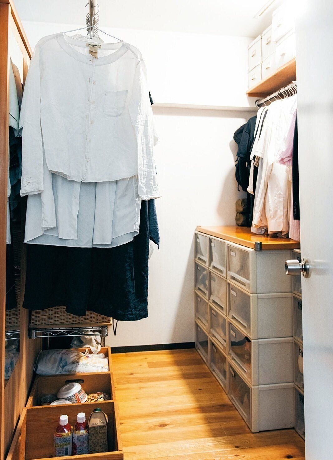 靴は3足 夏のワードローブはなんと5着 ミニマリストの持ち物大解剖 サンキュ