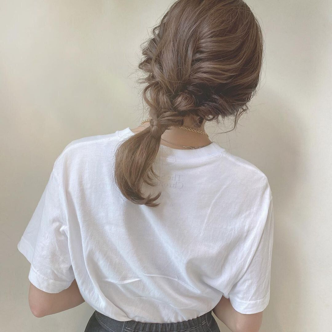 40代女性に似合う不器用でも簡単にできるヘアアレンジ！後ろ姿がおしゃれなヘアアレンジ