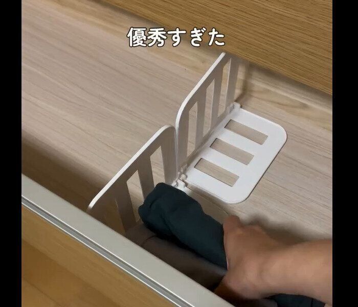 【セリア】優秀すぎた！連結できる仕切りスタンド