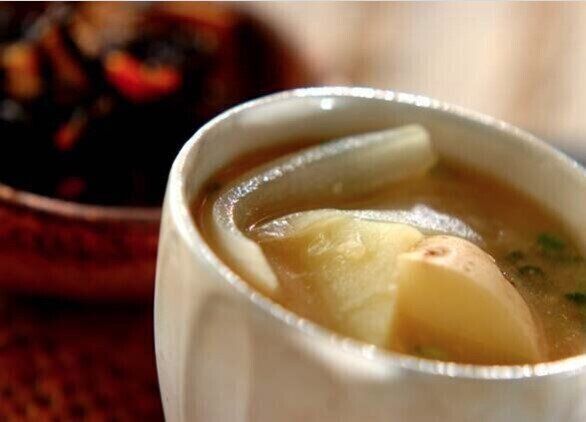 判 10+ おいしい！ 新ジャガと新玉ネギのみそ汁