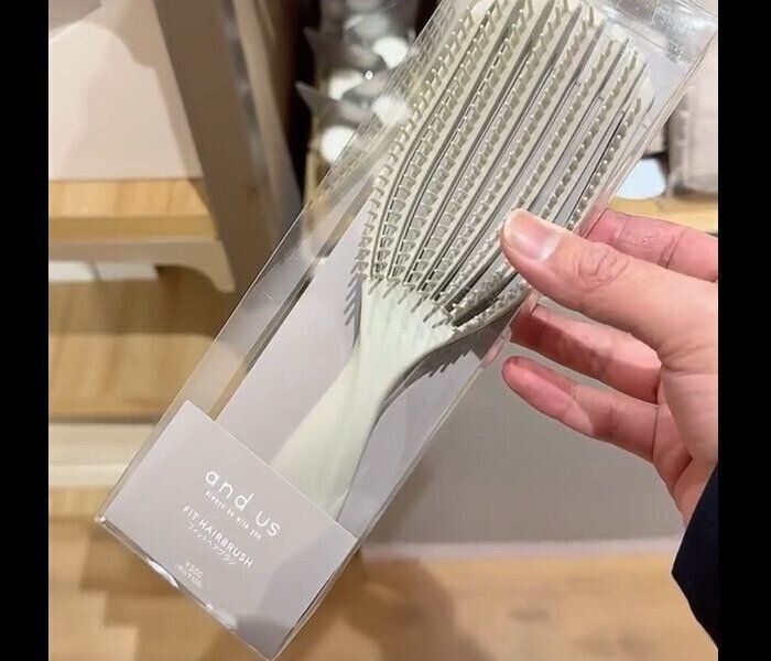 【3COINS】コスパ最高！フィットヘアブラシ