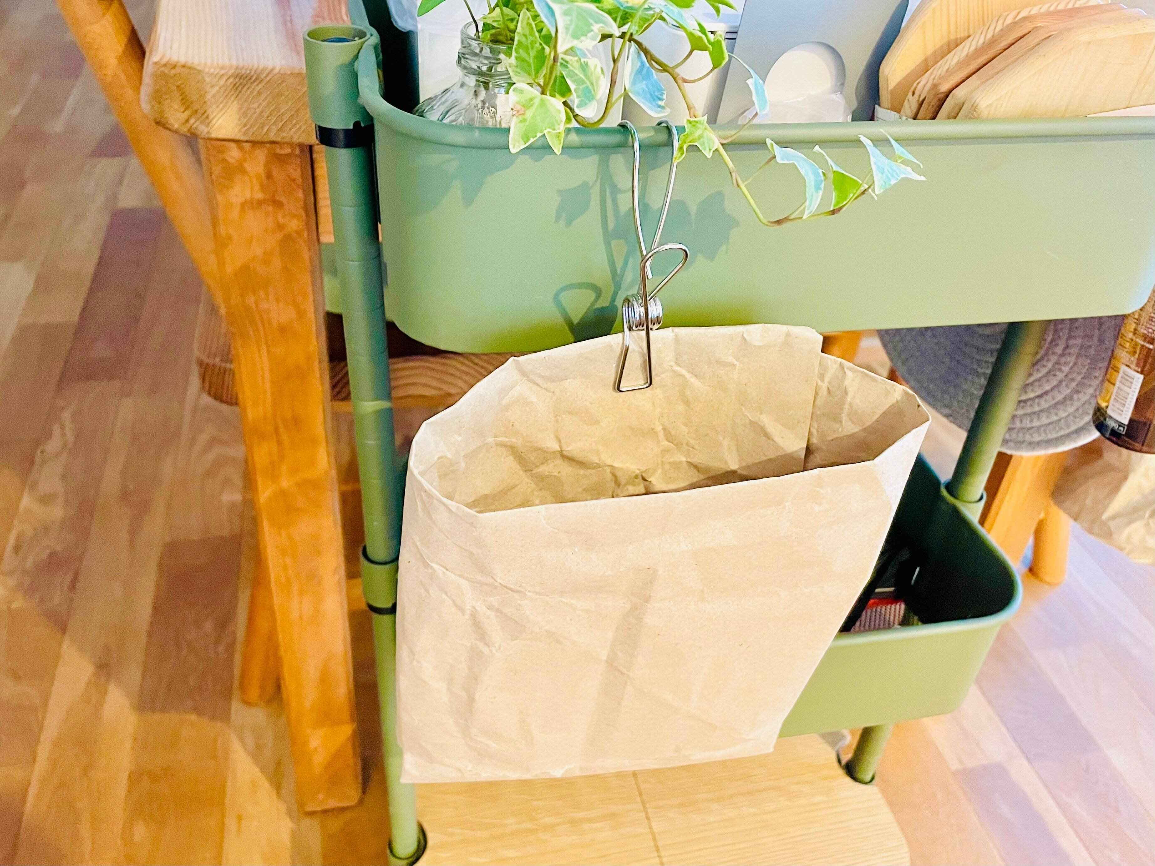 紙の緩衝材を再利用してゴミ箱に