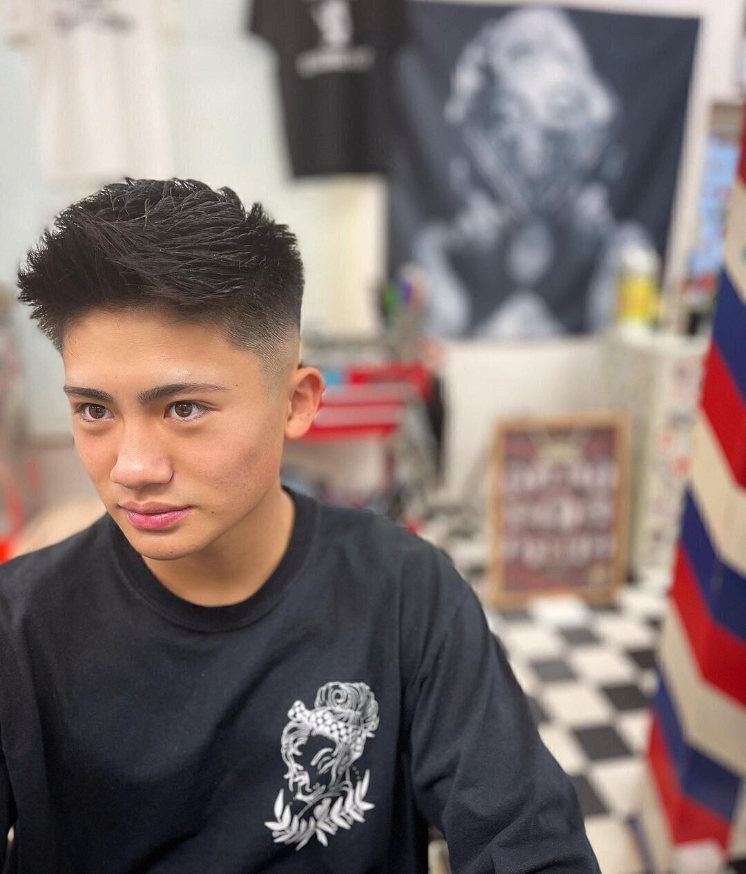 中学生の男の子に似合う流行のヘアスタイル 流行モテ髪！フロント立ち上げスキンフェード