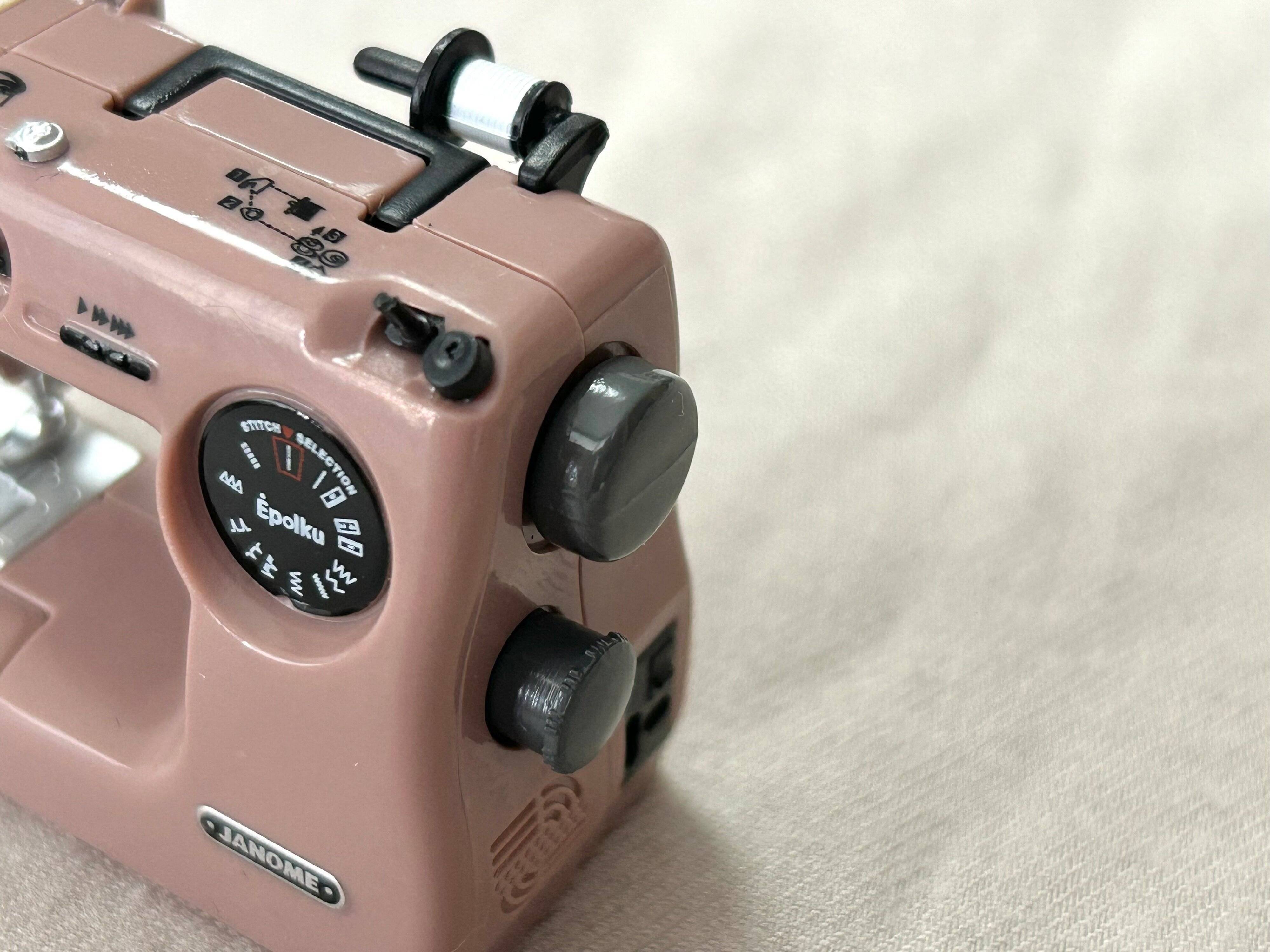 カプセルトイ　ガチャガチャ　ミニチュア　エポルク