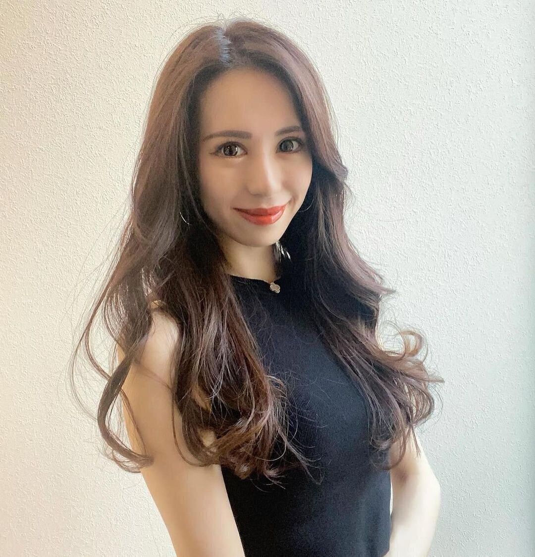 40代に似合うロングヘアスタイル 上品で華やかなロングヘアスタイル