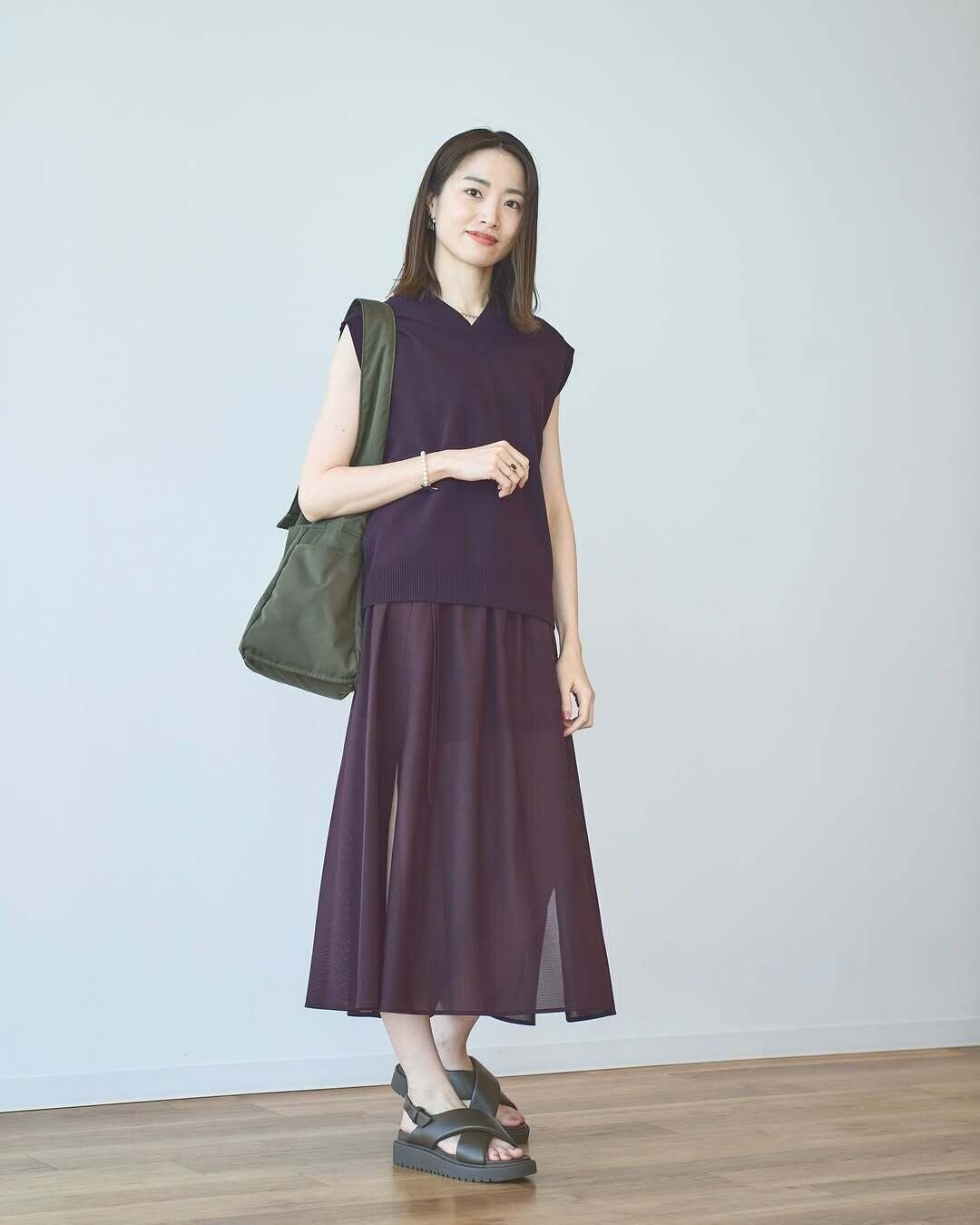 お出かけにマスト！「ユニクロ」軽くてお洒落な「バズりバッグ」