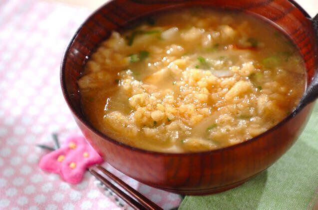ちくわの天かす入りみそ汁