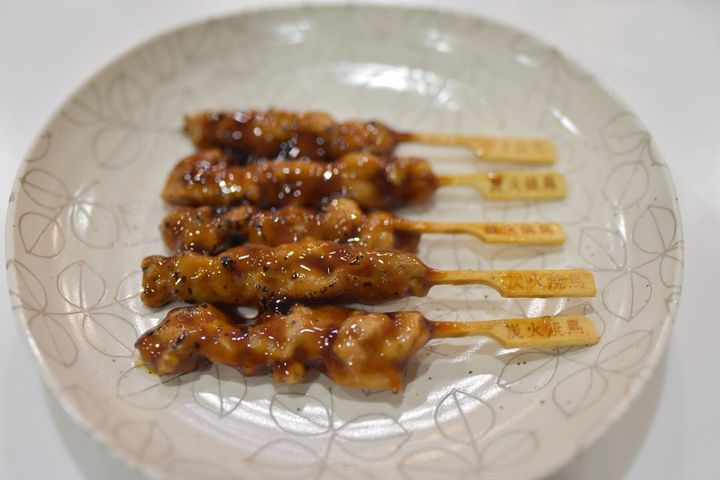 業務スーパーの 焼き鳥 全8種を実食比較 料理のプロが実食しておすすめポイントを紹介 サンキュ 業務スーパーの 焼き鳥 全8種を実食比較 料理のプロが実食しておすすめポイントを紹介 サンキュ