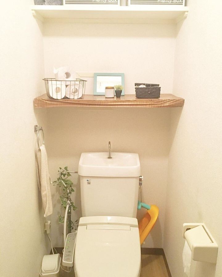 トイレ収納 の賢いテクニック実例 掃除の手間を減らすひと工夫 サンキュ トイレ収納 の賢いテクニック実例 掃除の手間を減らすひと工夫 サンキュ