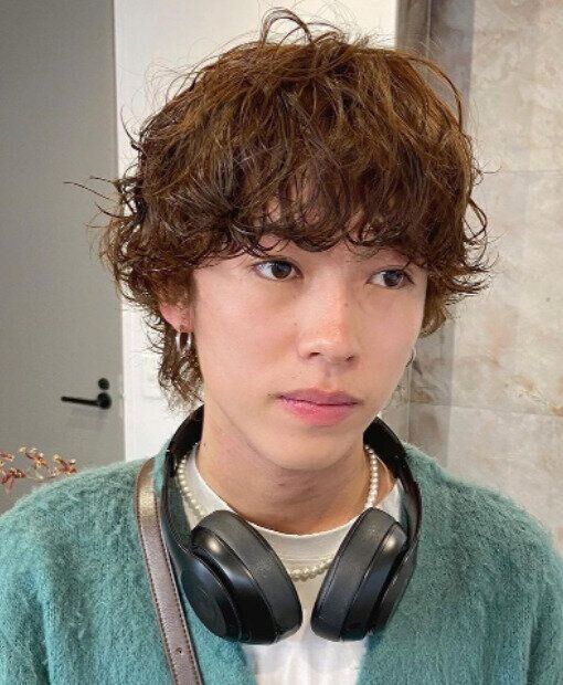 柔らかい質感パーマにおしゃれなマッシュウルフの組み合わせ