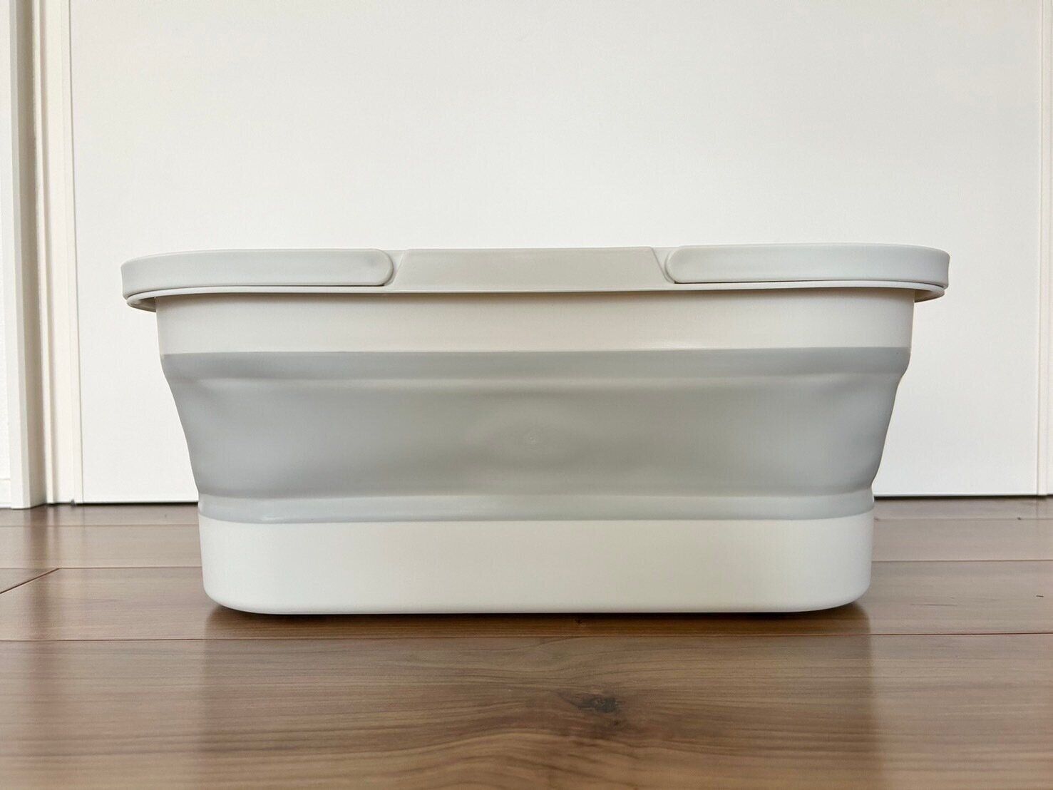 バケツを買うならコレ！ 3COINSの折りたたみバケツは機能性抜群でちょっと違うんです