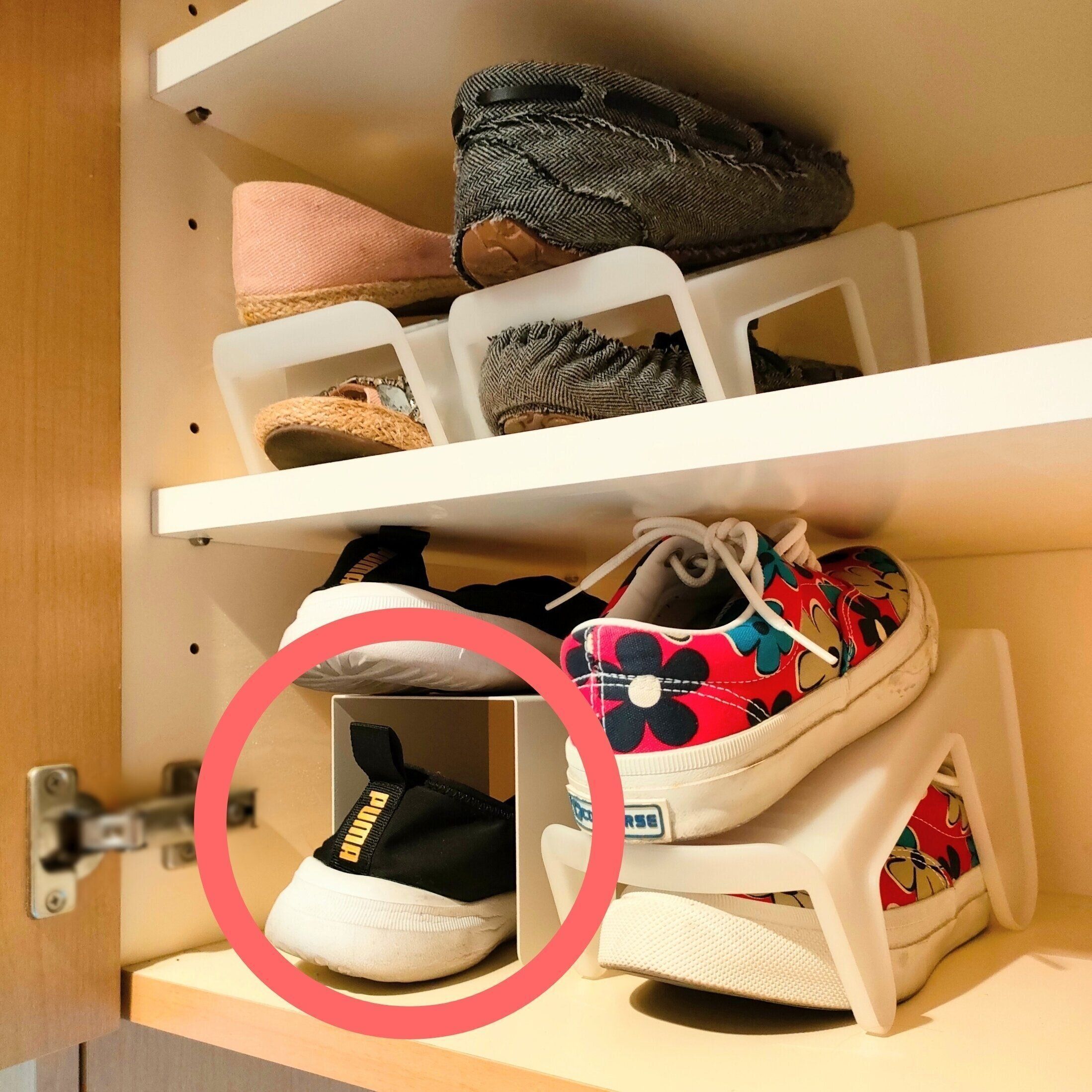 100円ショップセリア ブックスタンドU型